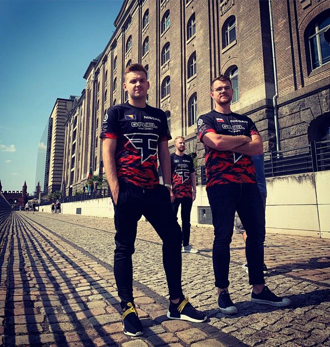 WBGvsLNG首发名单：Tarzan决战老东家！Xiaohu大战Scout